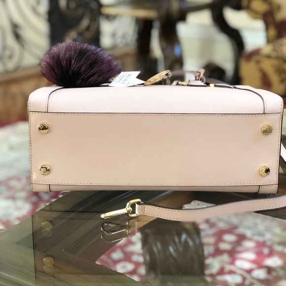 4pcs NWT Michael Kors handbag&Wallet&wristlet&pom - Picture 8 of 8